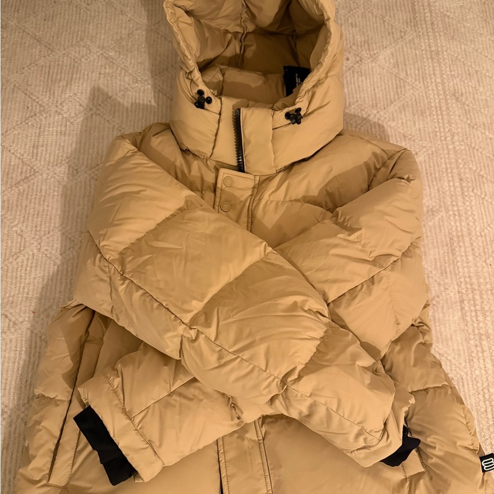 Aritzia Tan Super Puff Jacket- never worn!